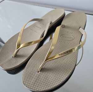 Havaianas Women's Sandals with Gold Straps